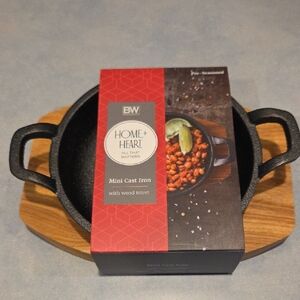 Boston Warehouse Black Mini Cast Iron with Wood Trivet